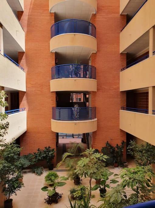 Apartment Spanish Style Near The